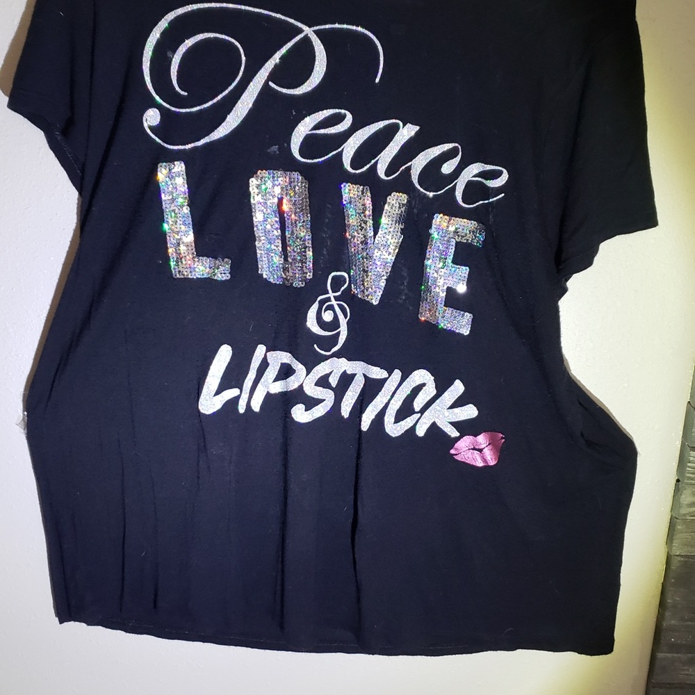 Juicy Couture Peace Love and Lipstick sequin graphic black tshirt